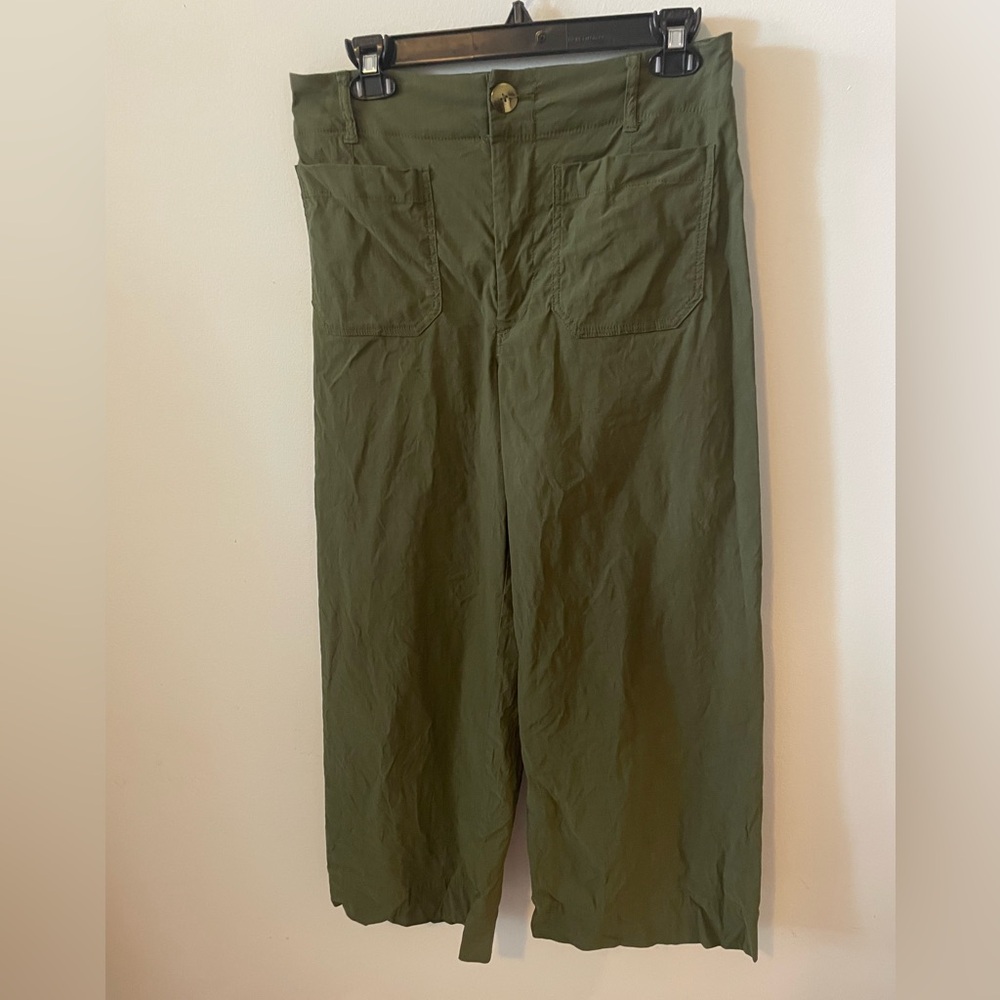 THE COLETTE CROPPED WIDE-LEG PANTS BY MAEVE in color Holly